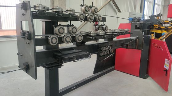 Control de PLC Máquina de soldadura automática Truss viga de soldadura ancho 70-90mm
